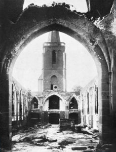 Die zerstörte Kirche St. Remigius in Opladen 1945